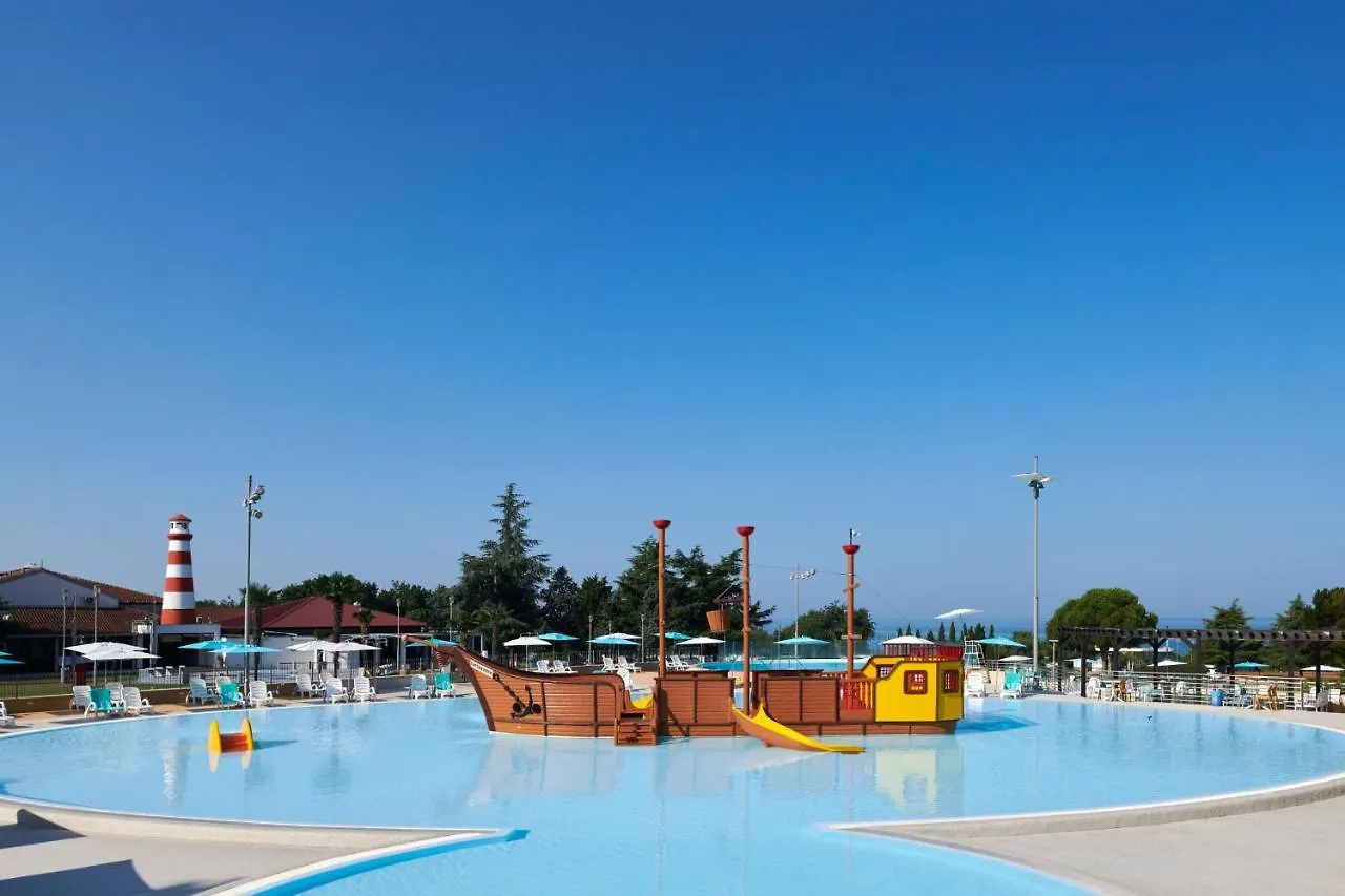 Camping Park Umag Mobile Homes Karigador 4*,