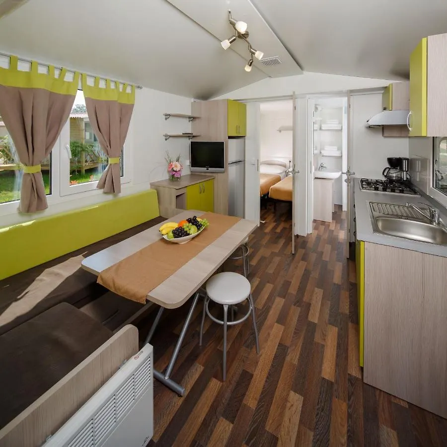 Camping Park Umag Mobile Homes Karigador 4*,